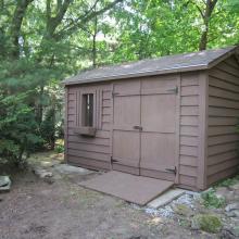 8 x 12 high classic with double doors.