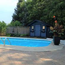 10 x 10 medium classic with a 2 foot gable overhang.